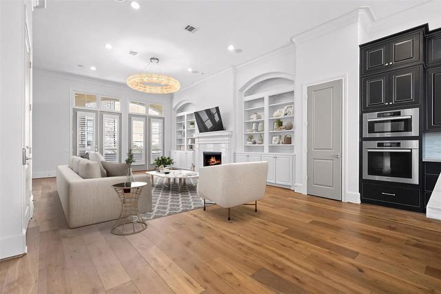 1156 Mosaico Lane, Houston, TX 77055