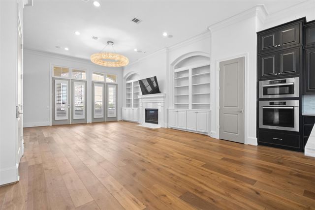1156 Mosaico Lane, Houston, TX 77055
