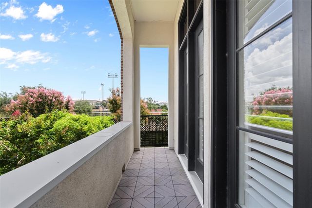 1156 Mosaico Lane, Houston, TX 77055