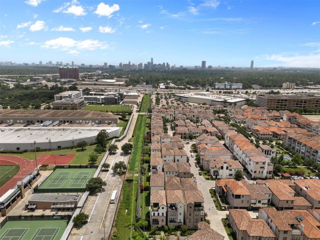 1156 Mosaico Lane, Houston, TX 77055