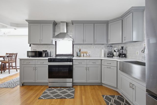 76 Woodcliff Rd, Quincy, MA 02169