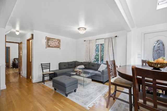 76 Woodcliff Rd, Quincy, MA 02169