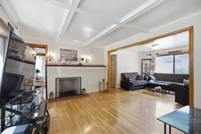 76 Woodcliff Rd, Quincy, MA 02169