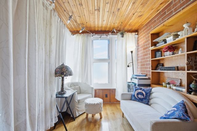 76 Woodcliff Rd, Quincy, MA 02169