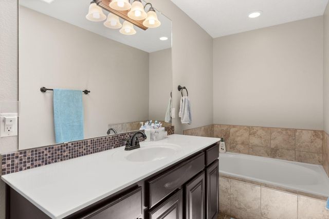 5612 ARBUS Drive, Albuquerque, NM 87106