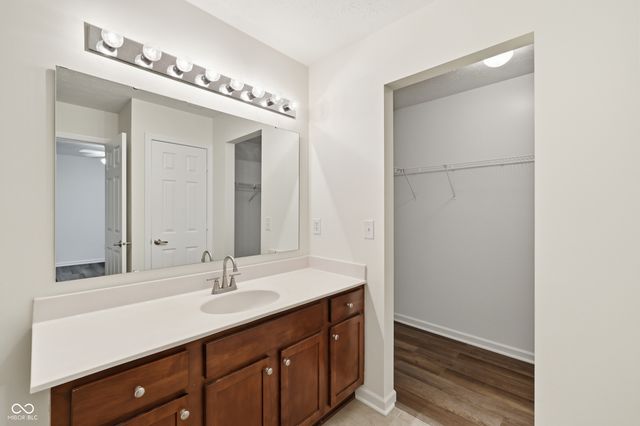 1034 Hendon Court, Westfield, IN 46074