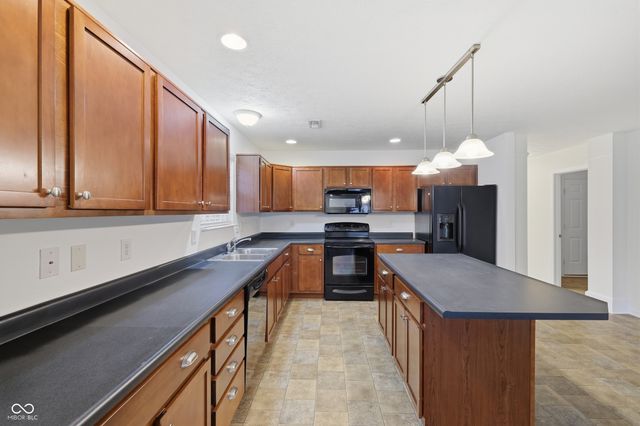1034 Hendon Court, Westfield, IN 46074