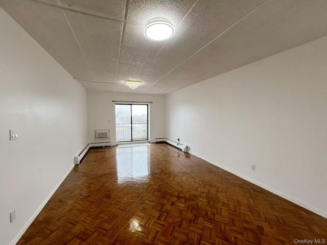 54-09 108th Street 6A, Corona, NY 11368