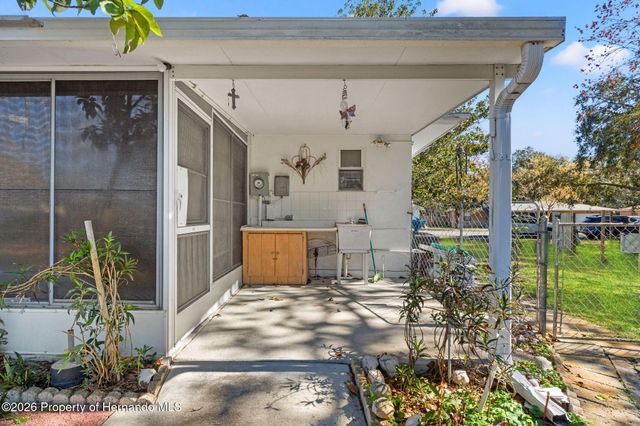 7222 Holiday Drive, Spring Hill, FL 34606