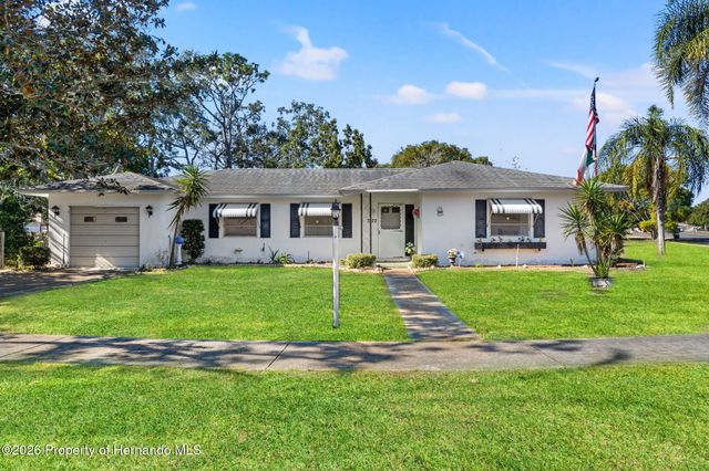 7222 Holiday Drive, Spring Hill, FL 34606