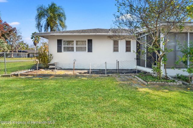 7222 Holiday Drive, Spring Hill, FL 34606