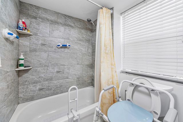 5540 Tamberlane Circle 221, Palm Beach Gardens, FL 33418