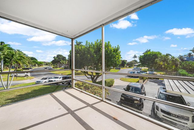 5540 Tamberlane Circle 221, Palm Beach Gardens, FL 33418