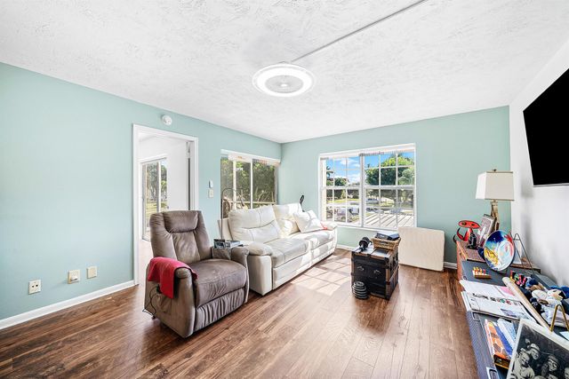 5540 Tamberlane Circle 221, Palm Beach Gardens, FL 33418