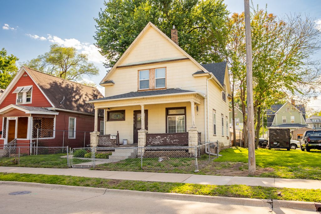 1030 15TH Street, Rock Island, IL 61201