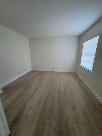 600 NE 46TH Court 5, Oakland Park, FL 33334
