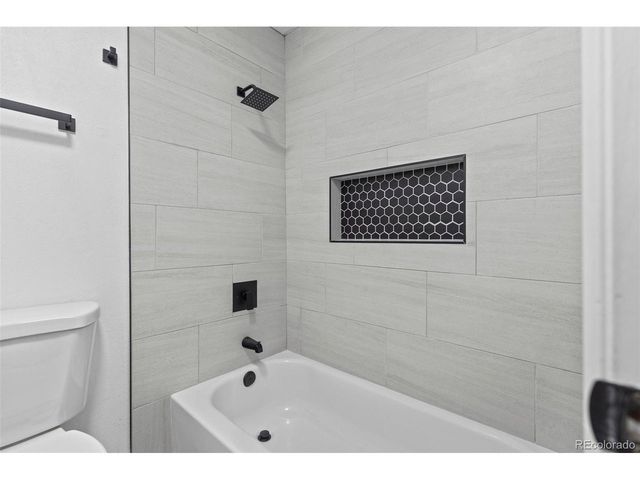 2318 S Troy St, Aurora, CO 80014