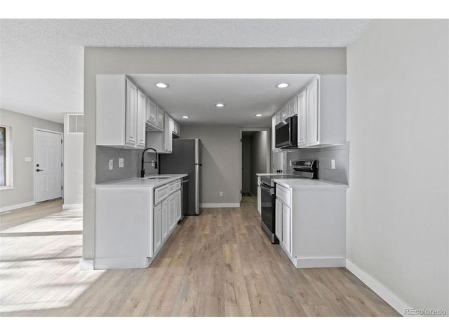 2318 S Troy St, Aurora, CO 80014