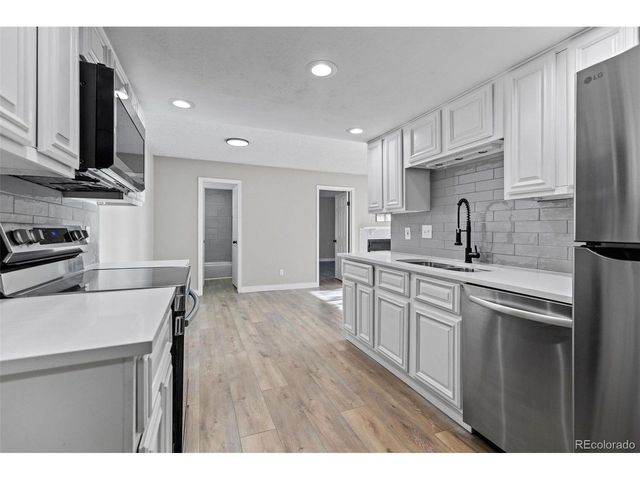 2318 S Troy St, Aurora, CO 80014