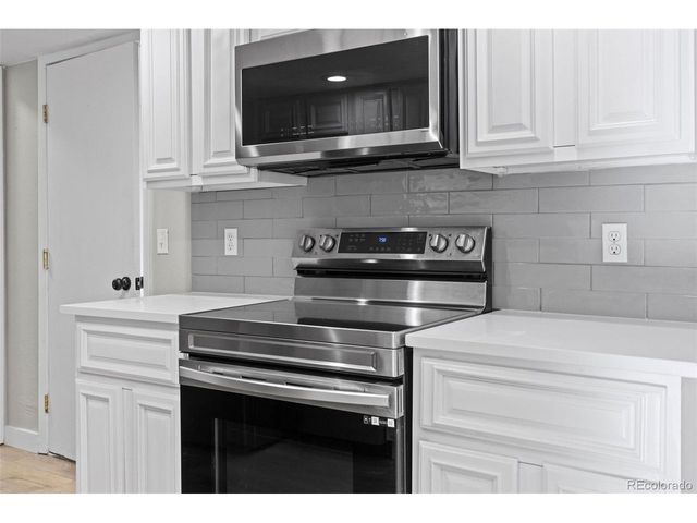 2318 S Troy St, Aurora, CO 80014
