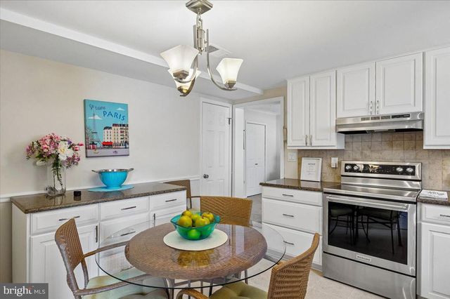 1069 SNOW HILL LN, Gambrills, MD 21054