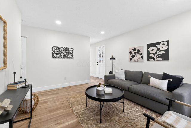 3384 Dempsey Road, Westerville, OH 43081