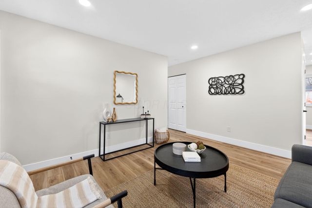 3384 Dempsey Road, Westerville, OH 43081