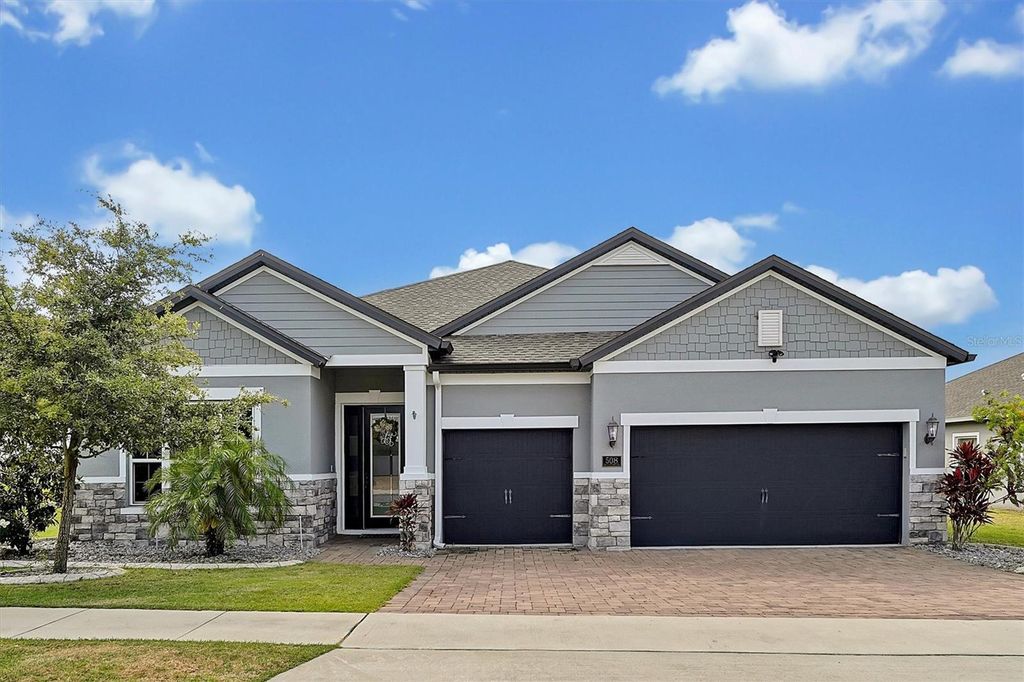 Image 1 of property listing at 508 BELLISSIMO PLACE, Howey In The Hills, FL 34737