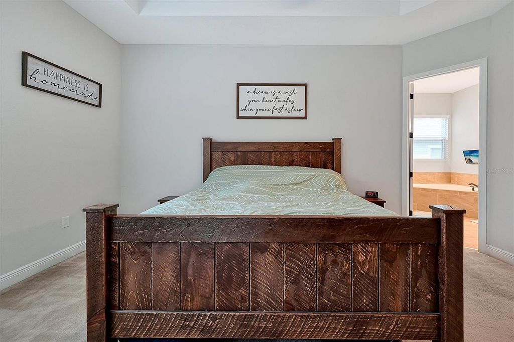 Image 18 of property listing at 508 BELLISSIMO PLACE, Howey In The Hills, FL 34737