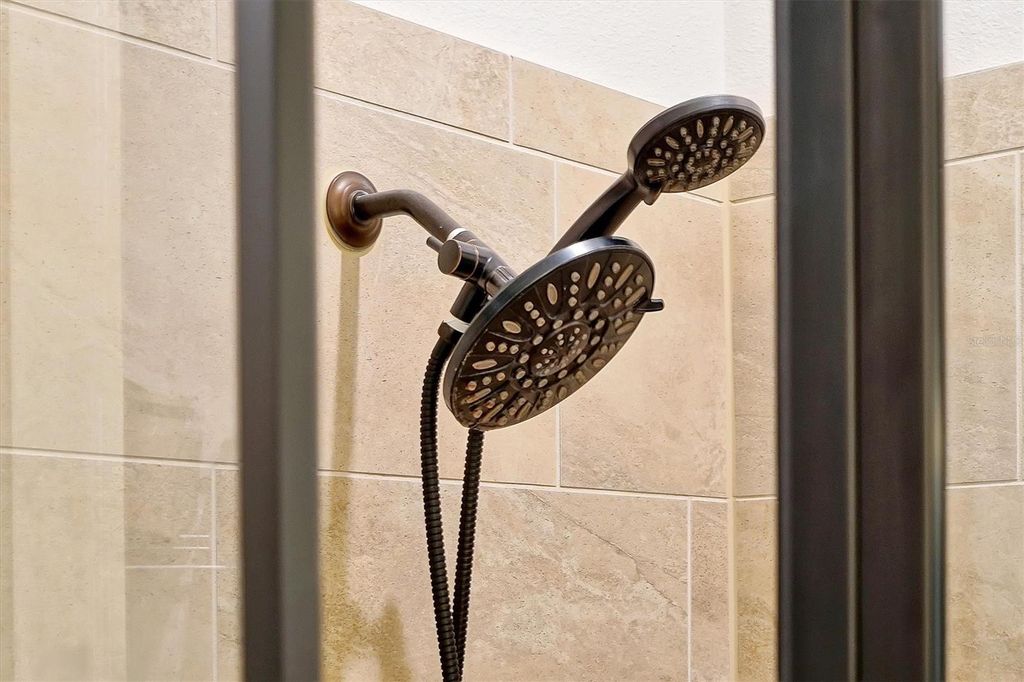 Image 22 of property listing at 508 BELLISSIMO PLACE, Howey In The Hills, FL 34737