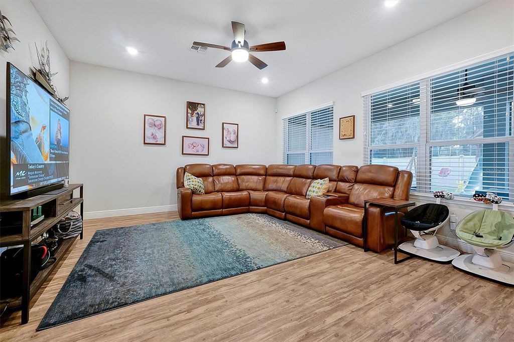 Image 5 of property listing at 508 BELLISSIMO PLACE, Howey In The Hills, FL 34737