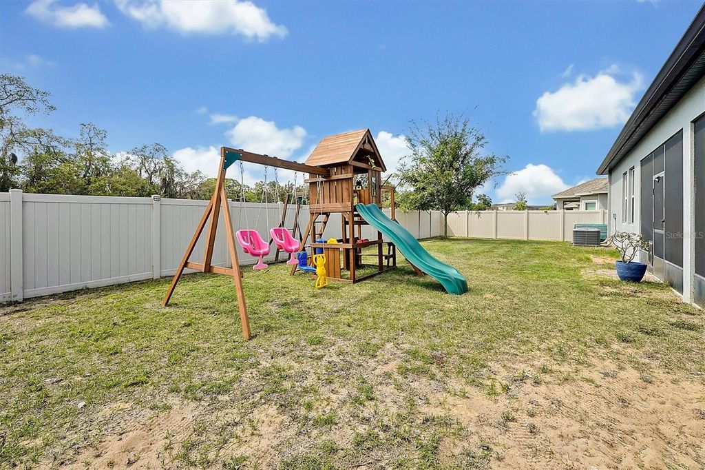 Image 49 of property listing at 508 BELLISSIMO PLACE, Howey In The Hills, FL 34737