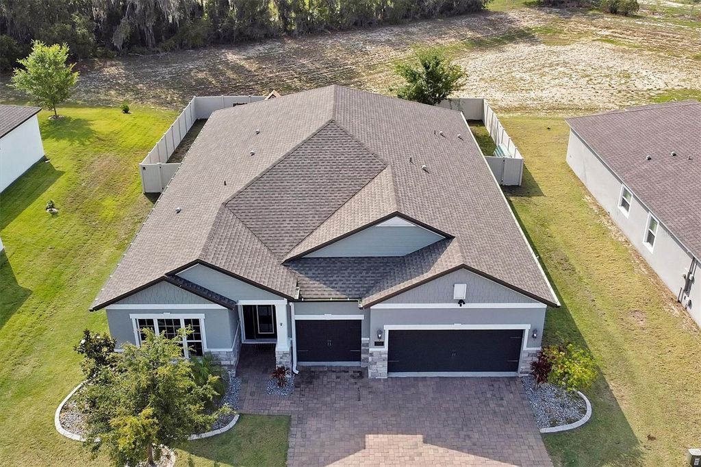 Image 54 of property listing at 508 BELLISSIMO PLACE, Howey In The Hills, FL 34737