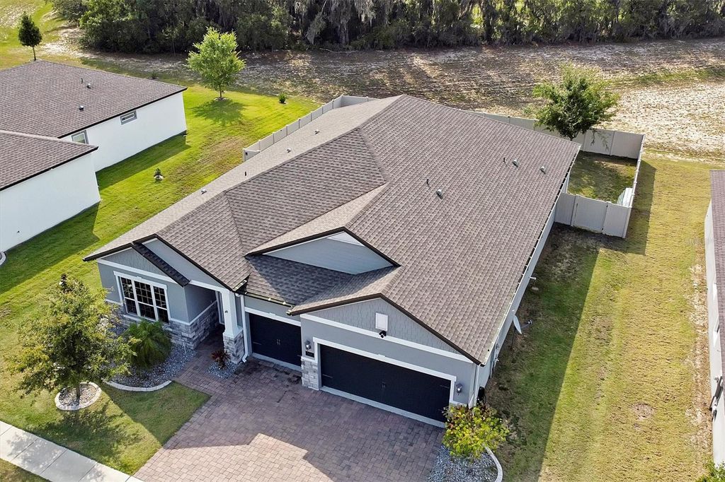 Image 55 of property listing at 508 BELLISSIMO PLACE, Howey In The Hills, FL 34737