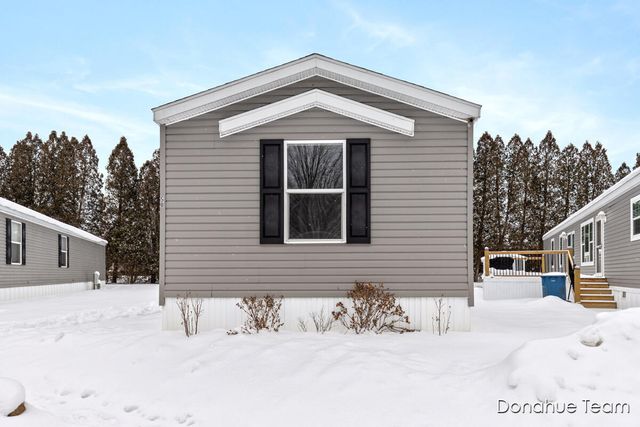 1800 W Main 50, Lowell, MI 49331