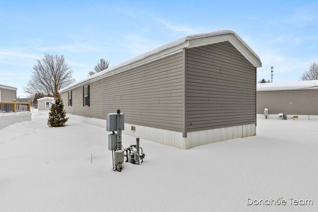 1800 W Main 50, Lowell, MI 49331