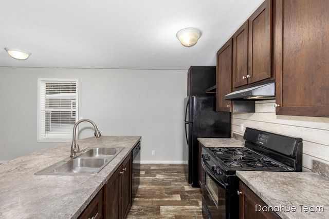 1800 W Main 50, Lowell, MI 49331