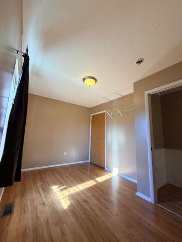 1283 Burtonville Road, Tollesboro, KY 41189