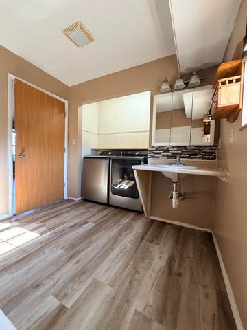 1283 Burtonville Road, Tollesboro, KY 41189