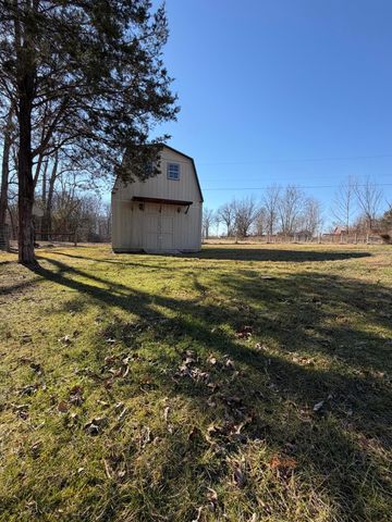 1283 Burtonville Road, Tollesboro, KY 41189