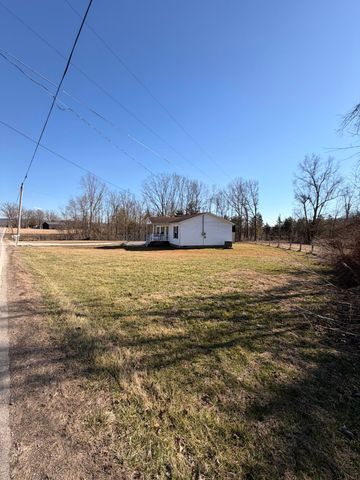 1283 Burtonville Road, Tollesboro, KY 41189