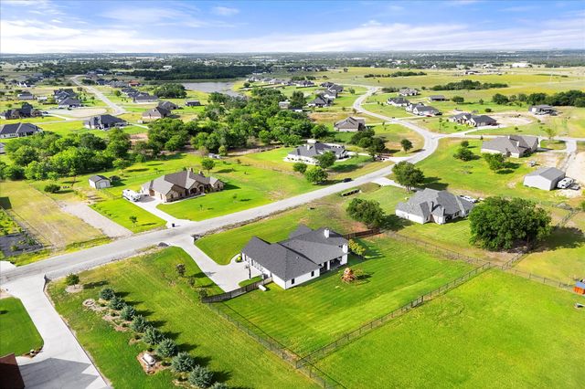 1074 Pioneer Crossing, Weatherford, TX 76088