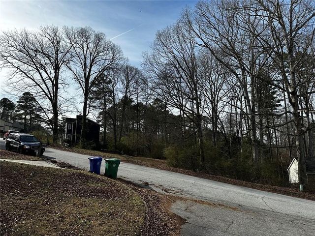 5566 La Fleur Trail, Lithonia, GA 30038