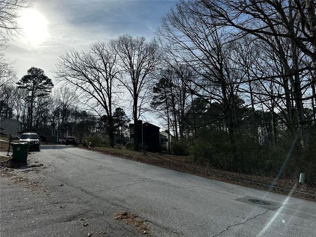 5566 La Fleur Trail, Lithonia, GA 30038