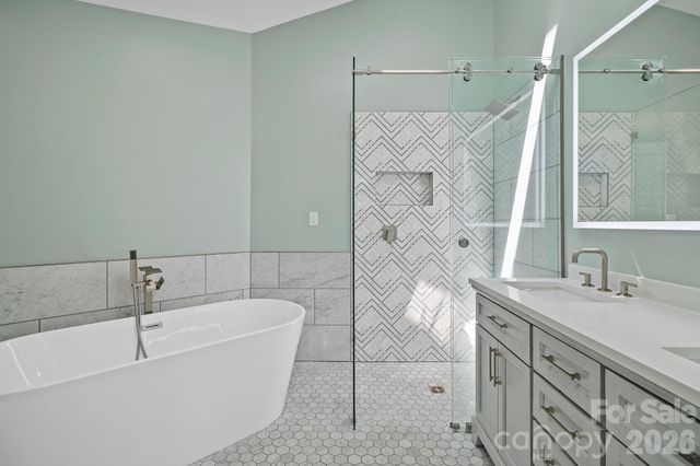 115 Chestnut Ridge Road, Mills River, NC 28759