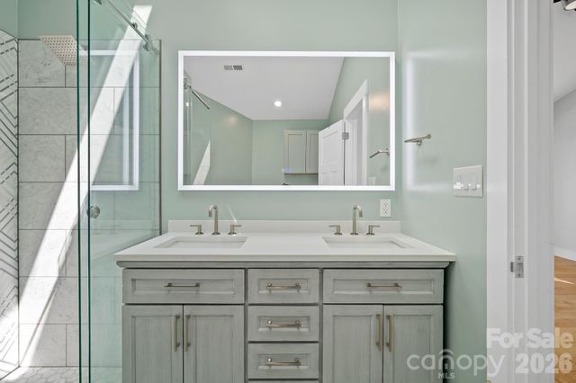 115 Chestnut Ridge Road, Mills River, NC 28759