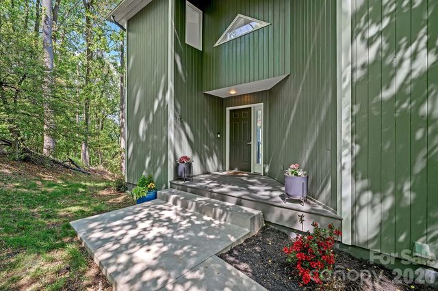 115 Chestnut Ridge Road, Mills River, NC 28759