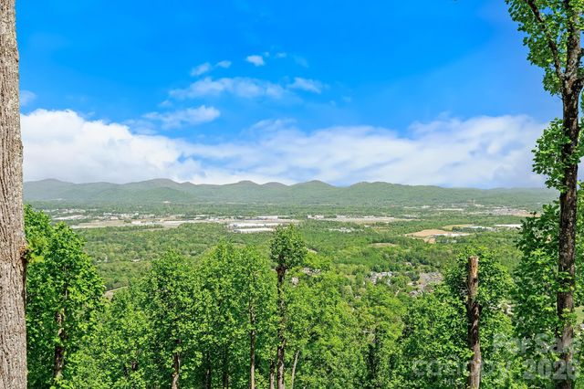 115 Chestnut Ridge Road, Mills River, NC 28759