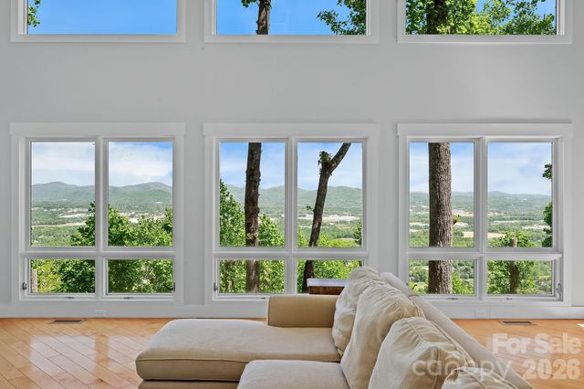 115 Chestnut Ridge Road, Mills River, NC 28759