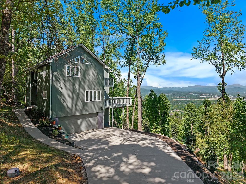 115 Chestnut Ridge Road, Mills River, NC 28759